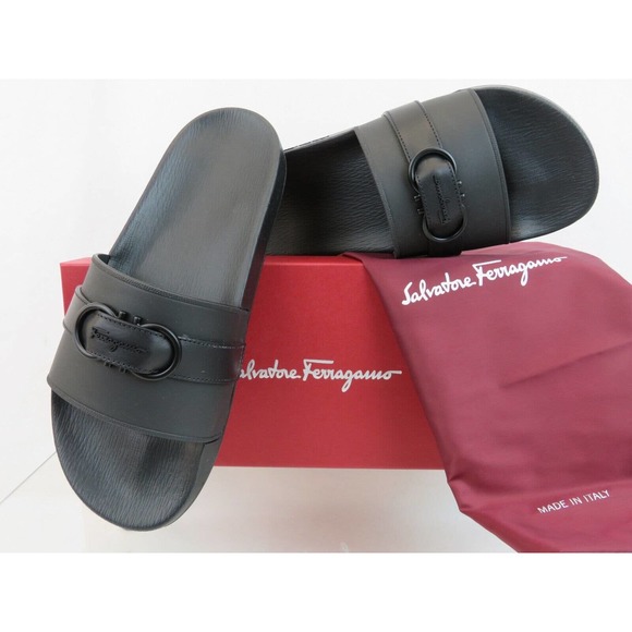 FERRAGAMO GROOVE 10 BLACK LEATHER STRAP GANCINI RUBBER LOGO SANDALS SLIDES 13 M - Picture 6 of 14